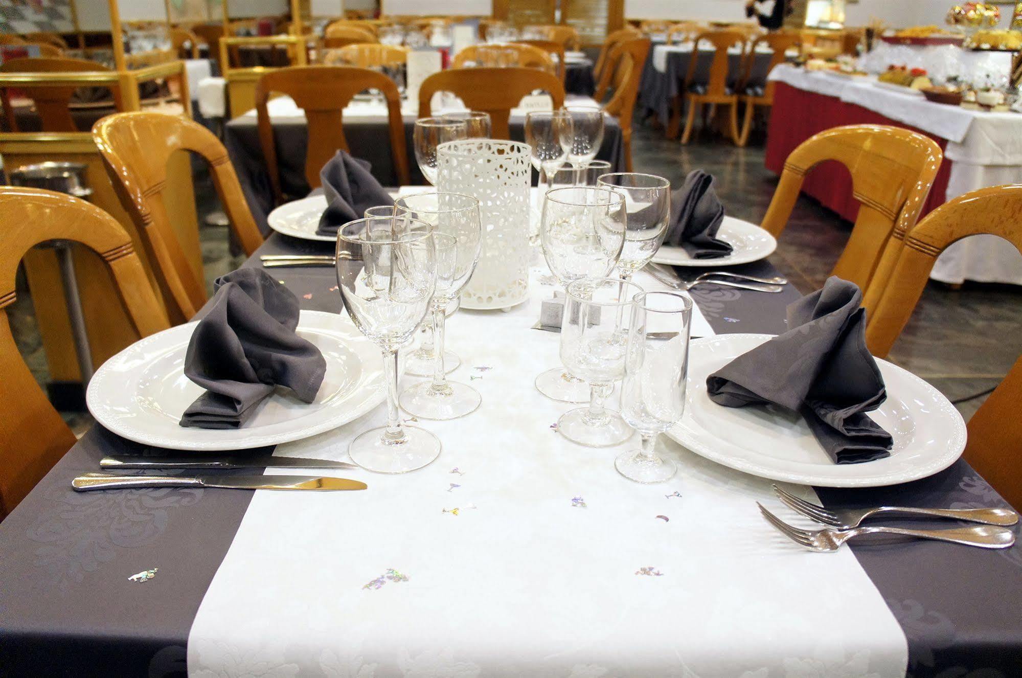 Yomo Eureka Hotel Andorra la Vella Luaran gambar