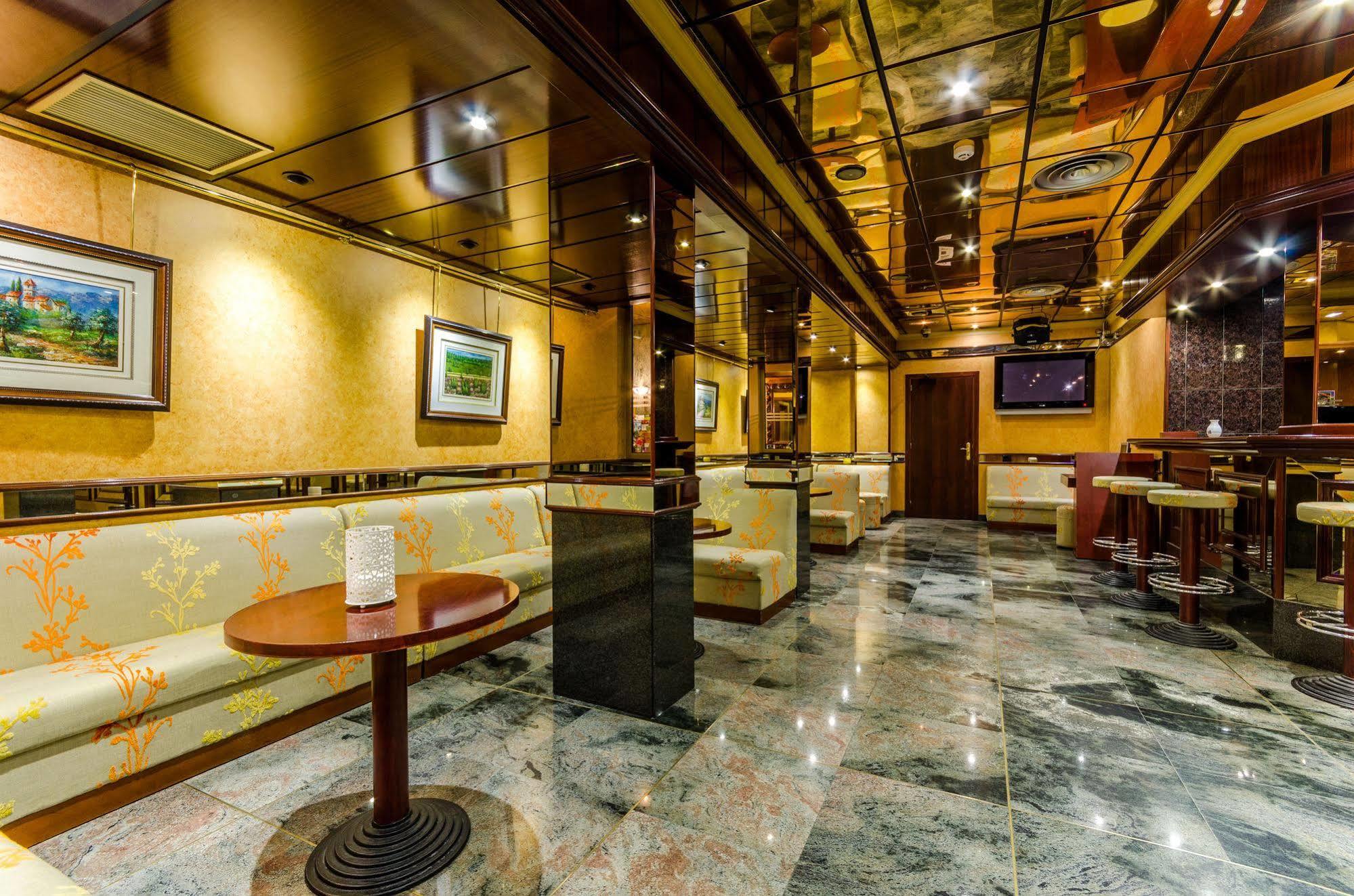 Yomo Eureka Hotel Andorra la Vella Luaran gambar